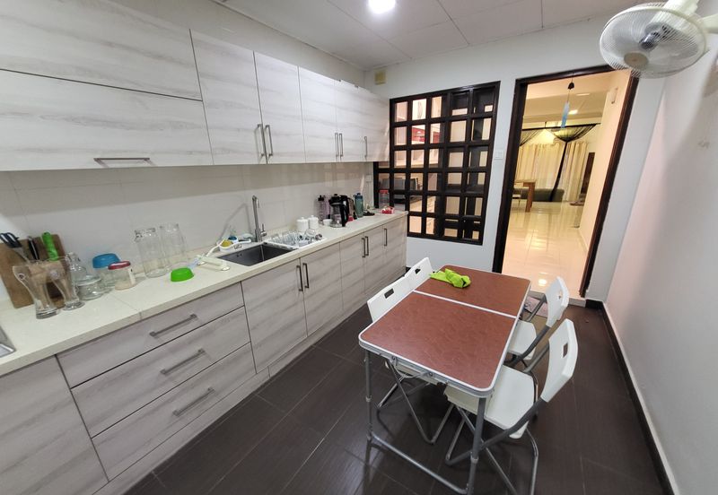 Oug 2 Storey Renovated Full Furnished House For Rent