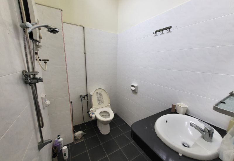 Oug 2 Storey Renovated Full Furnished House For Rent