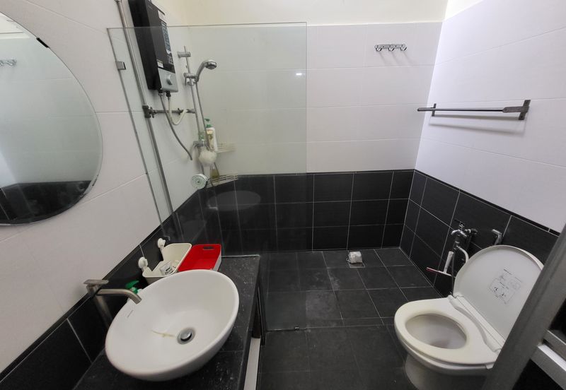 Oug 2 Storey Renovated Full Furnished House For Rent