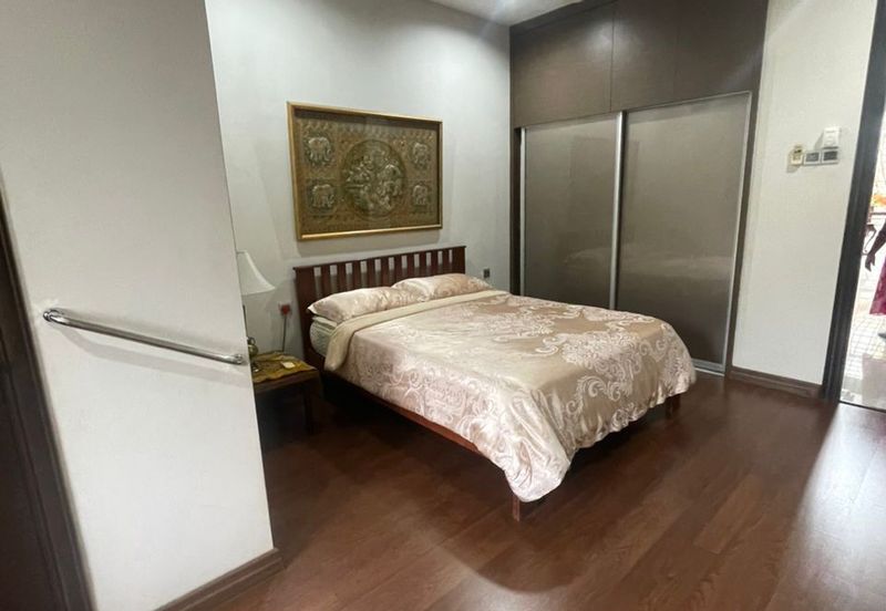 OUG/Taman Yarl Fully Furnished Bungalow Room