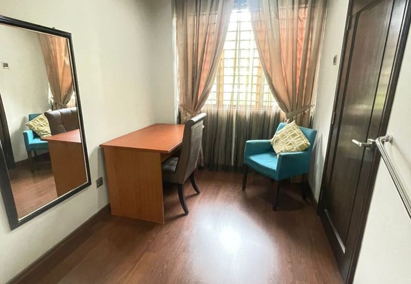OUG/Taman Yarl Fully Furnished Bungalow Room