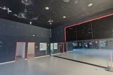 Oug / Petaling Jaya Commercial Bungalow High Visibility For Rent