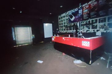 Oug / Petaling Jaya Commercial Bungalow High Visibility For Rent