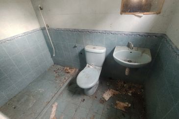 Oug / Petaling Jaya Commercial Bungalow High Visibility For Rent