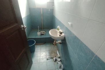 Oug / Petaling Jaya Commercial Bungalow High Visibility For Rent