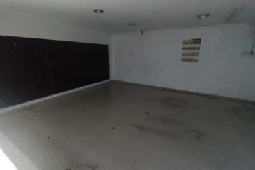 Oug / Petaling Jaya Commercial Bungalow High Visibility For Rent