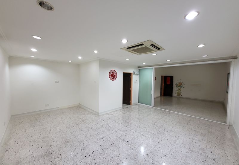 Oug 2 Storey Bungalow Corner House For Rent