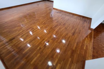 Oug 2 Storey Bungalow Corner House For Rent