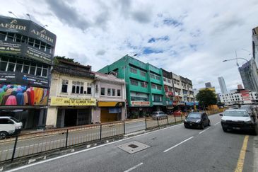 Kuala Lumpur Pudu 2 Storey Shop facing Main Road for Sale