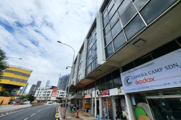 Kuala Lumpur Pudu 2 Storey Shop facing Main Road for Sale