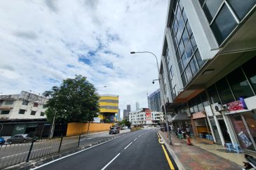 Kuala Lumpur Pudu 2 Storey Shop facing Main Road for Sale