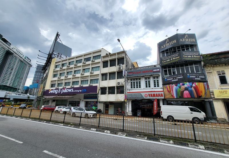 Kuala Lumpur Pudu Facing Main Road 2 Adjoining Shop For Sale