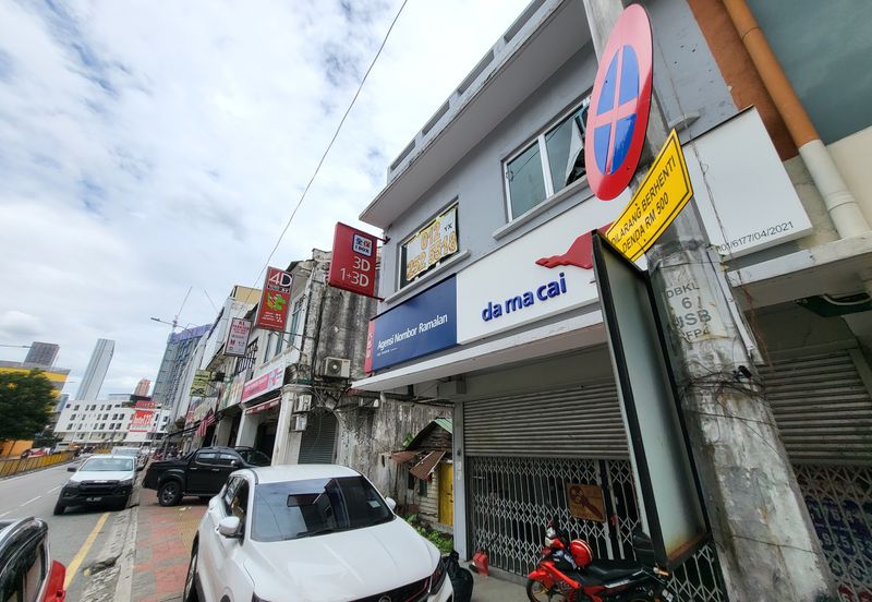 Kuala Lumpur Pudu Facing Main Road 2 Adjoining Shop For Sale