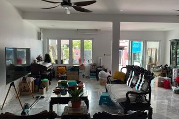 Oug / Happy Garden 2.5 Storey Newly Renovated House for Rent