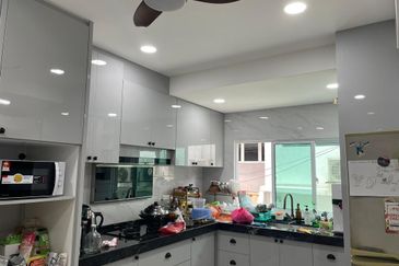 Oug / Happy Garden 2.5 Storey Newly Renovated House for Rent