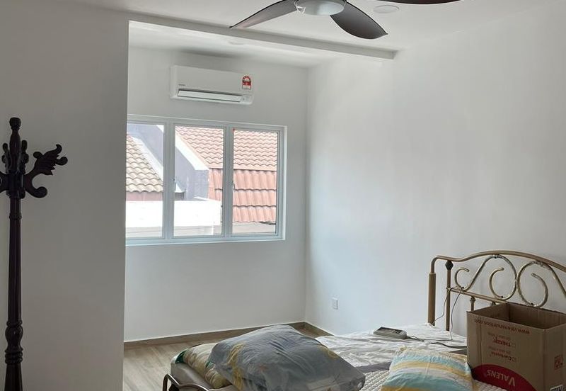 Oug / Happy Garden 2.5 Storey Newly Renovated House for Rent