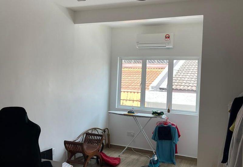 Oug / Happy Garden 2.5 Storey Newly Renovated House for Rent