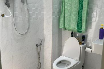 Oug / Happy Garden 2.5 Storey Newly Renovated House for Rent