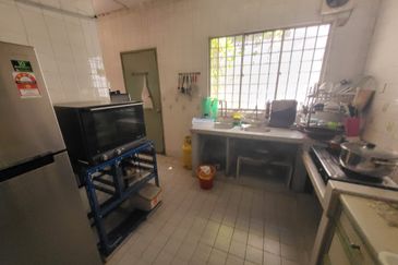 Oug / Happy Garden 2 Storey Gated Guarded Terrace House For Sale