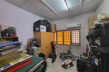 Oug / Happy Garden 2 Storey Gated Guarded Terrace House For Sale