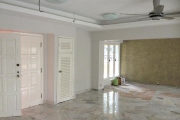 Oug 2 Storey Bungalow For Sale