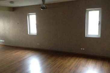 Oug 2 Storey Bungalow For Sale