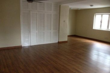 Oug 2 Storey Bungalow For Sale