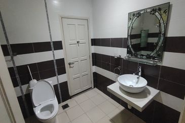 Overseas Union Garden