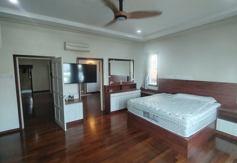 Overseas Union Garden