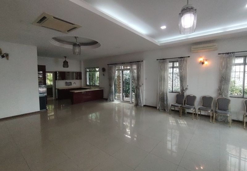 Overseas Union Garden