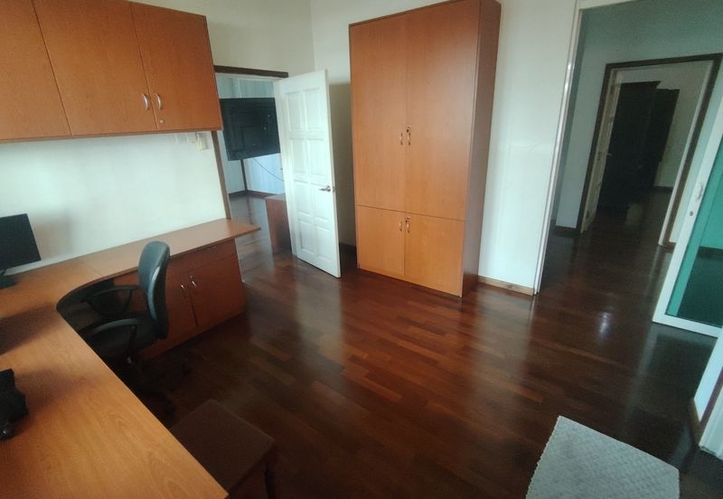 Overseas Union Garden