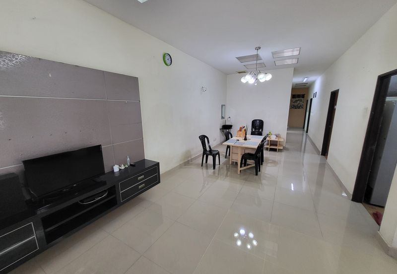 Overseas Union Garden