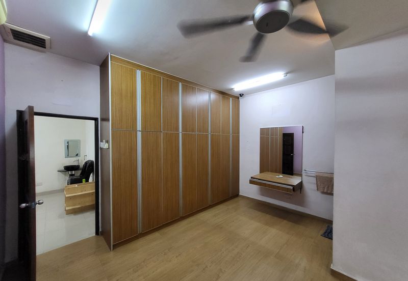 Overseas Union Garden