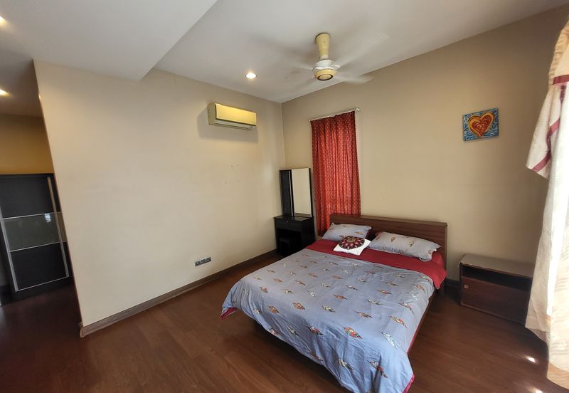 Overseas Union Garden