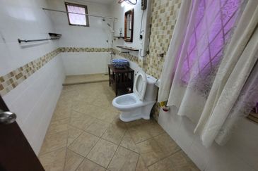 OUG 2 Storey Semi D Strategic Location for Sale