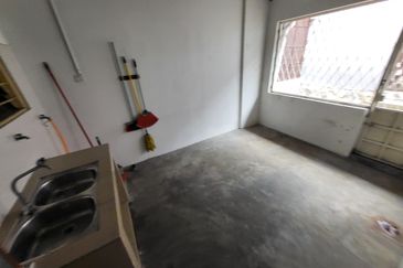 OUG 2 Storey Semi D Strategic Location for Sale