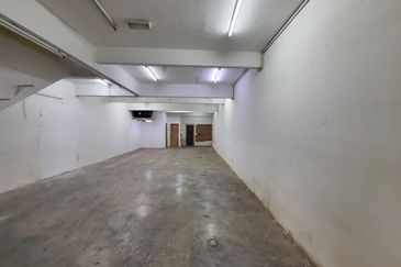 Pusat Perdagangan Seri Kembangan