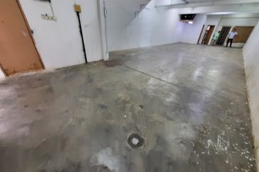 Pusat Perdagangan Seri Kembangan