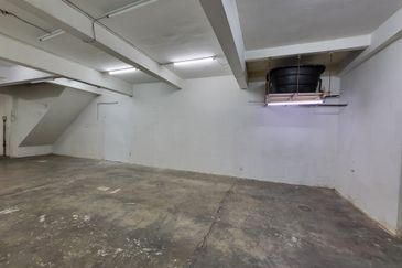 Pusat Perdagangan Seri Kembangan