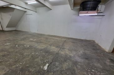 Pusat Perdagangan Seri Kembangan