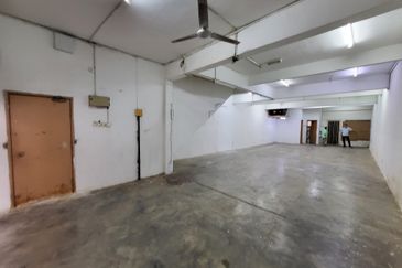 Pusat Perdagangan Seri Kembangan