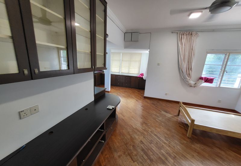 Oug / Happy Garden Corner House 3 Storey Gated Guarded For Rent