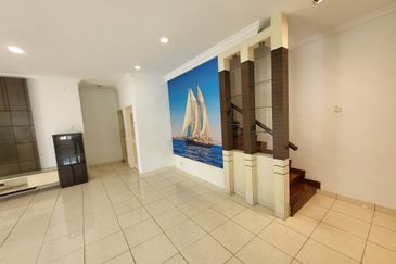 Oug / Happy Garden Corner House 3 Storey Gated Guarded For Rent