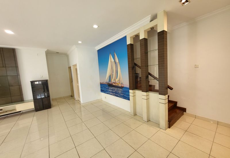 Oug / Happy Garden Corner House 3 Storey Gated Guarded For Rent