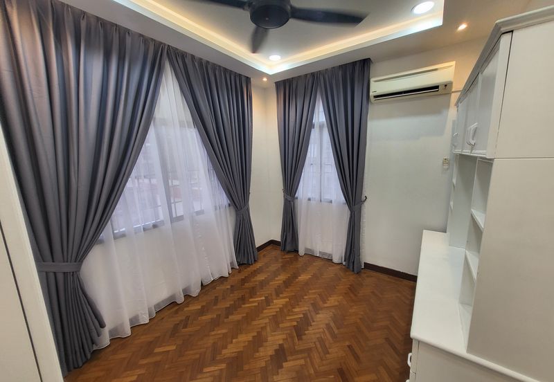 Overseas Union Garden