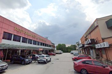 Pusat Perdagangan Seri Kembangan