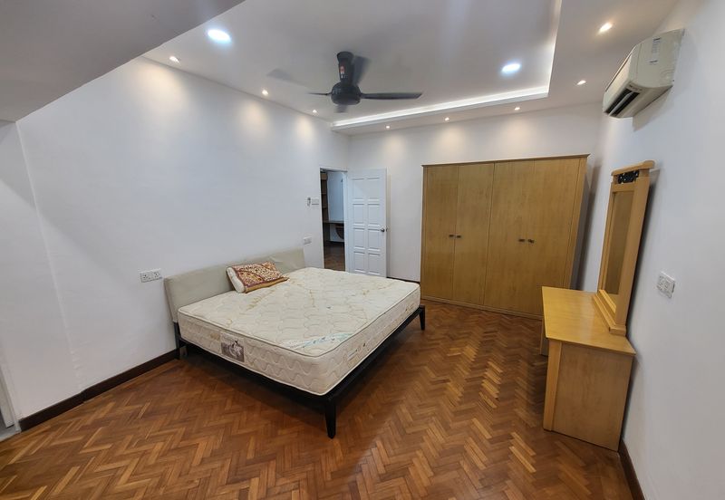 Overseas Union Garden