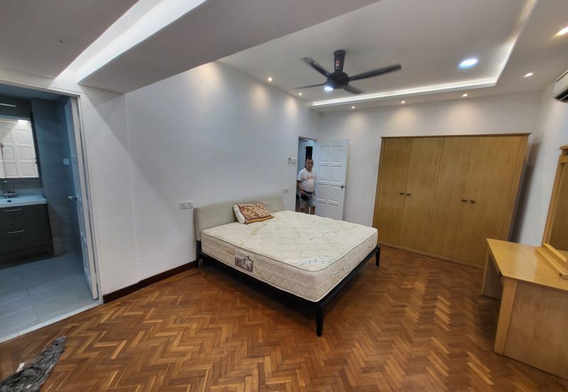 Overseas Union Garden