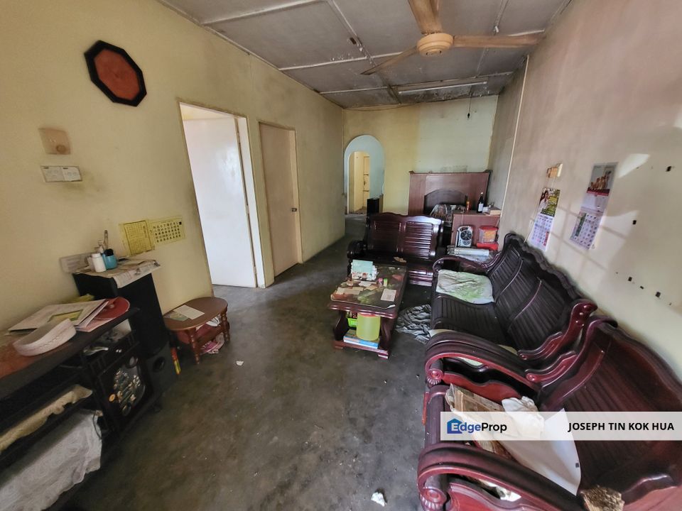 Rasa Utama 1 Storey Terrace Endlot For Sale, Selangor, Rasa