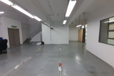 CORNER UNIT One South Street Mall Office Suite Serdang Seri Kembangan